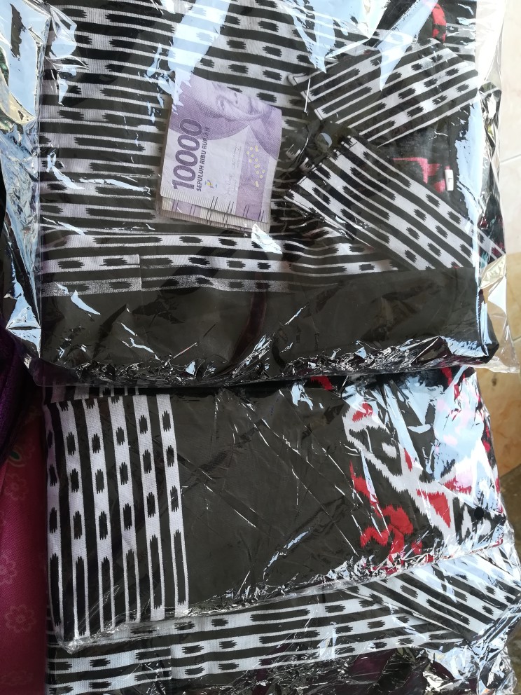 Batik Couple Keluarga Sania Ruffle Ori Ndoro Jowi Gamis Jazzy Songket Merah Batik Modern Pekalongan