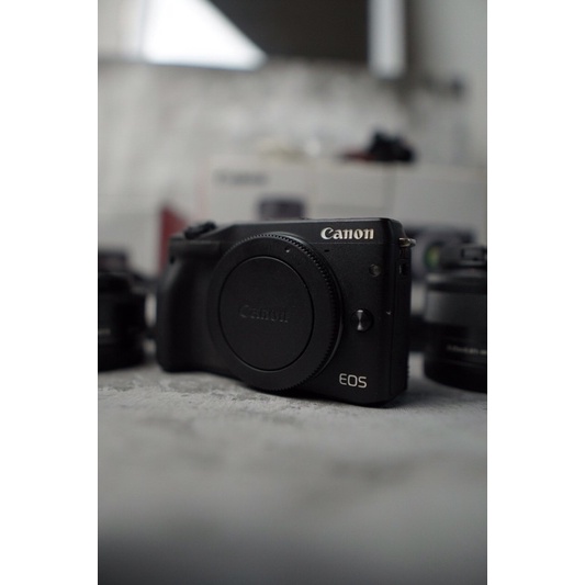 Kamera Canon EOS M3 Lensa Kit ( Bekas )