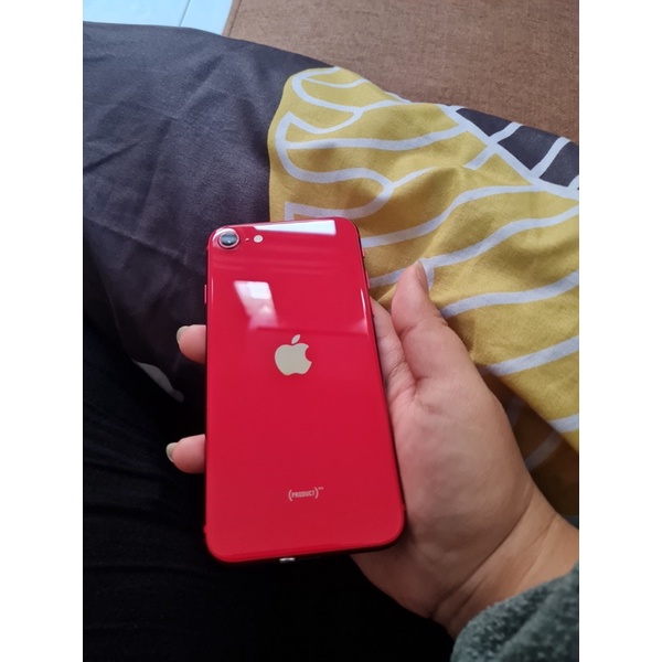 iphone se 2020   red   second