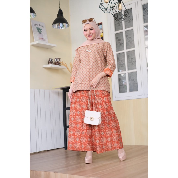 Setelan Kulot Celana Rok Batik Wanita Kantor Modern Sogan Pekalongan Sragen Solo - 05