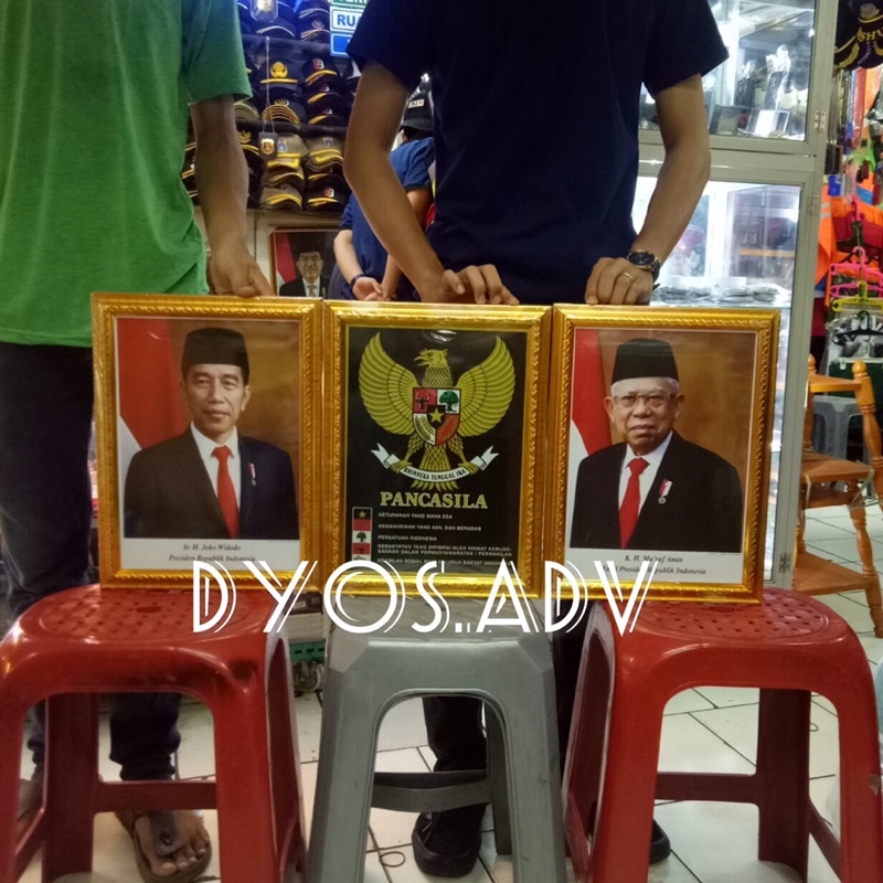 Frame bingkai presiden wakil dan garuda pancasila satu set (30x40cm)