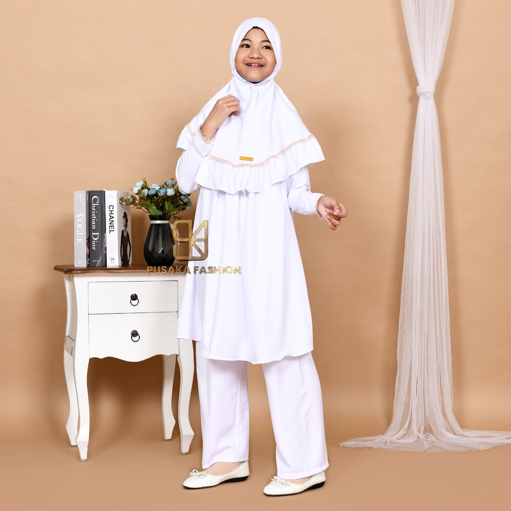 QILA TUNIK 3 IN 1 ANAK PEREMPUAN MUSLIM SETELAN CELANA DAN HIJAB KHIMAR  BAJU ONE SET KIDS BUSANA MUSLIMAH KID STELAN CLANA SET KERUDUNG JILBAB DRESS UNTUK ANAK USIA 4 12 TAHUN WARNA PUTIH HITAM WHITE BLACK atasan blouse anak shakila 2022 terbaru murah