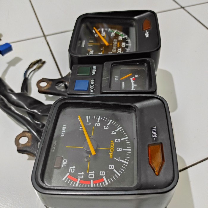 ( sparepart bekas ) speedometer spidometer rx king cobra kotak lawas copotan original -