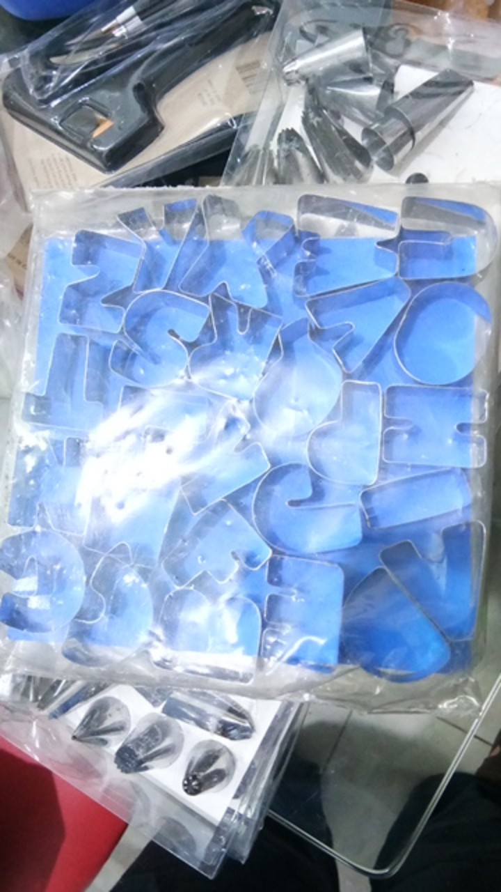 Cetakan Huruf Abjad Kue Kacang