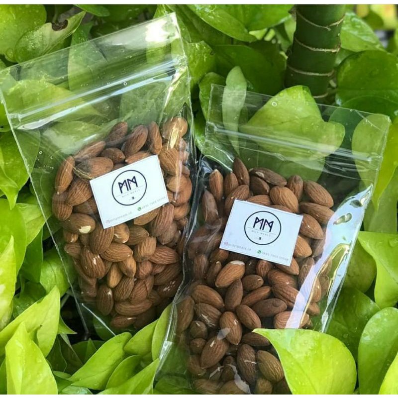 

RAW ALMOND- ALMOND MENTAH 150 GRAM