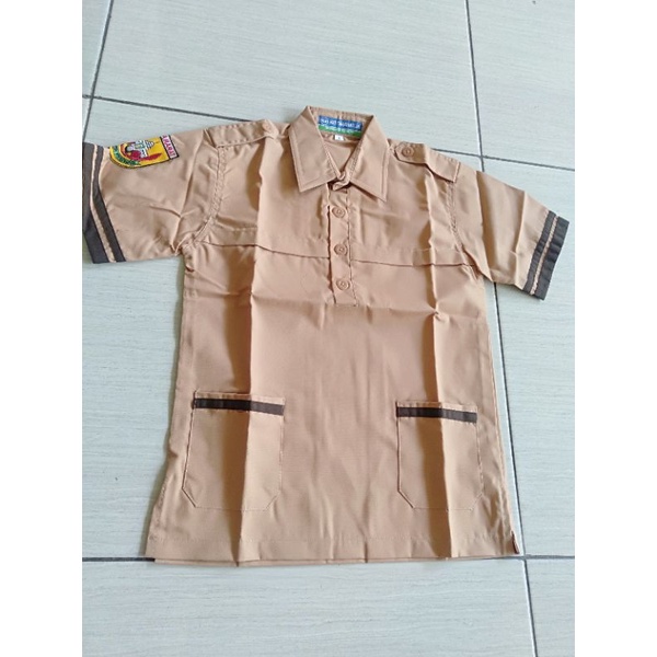 

seragam sekolah Pramuka