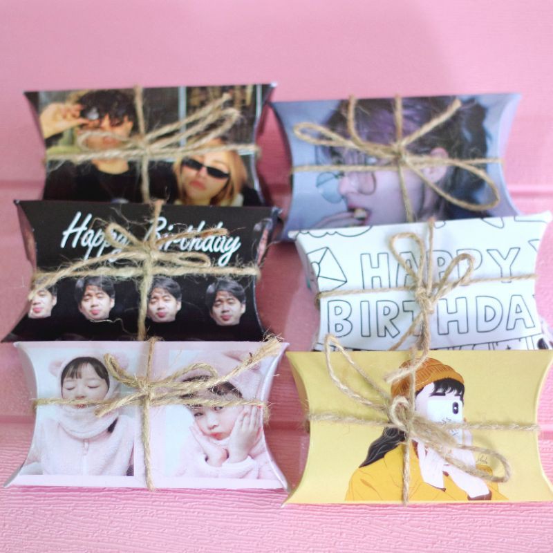 [Bisa COD] Packaging Pillow Box Custom Bebas Gambar + Tali Rami