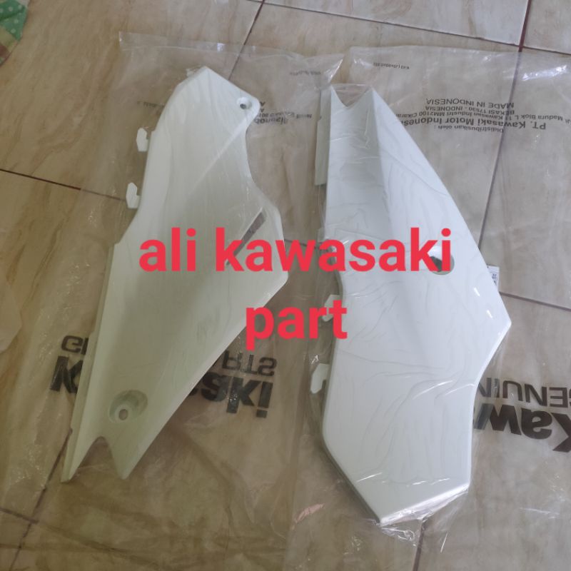 cover body bodi belakang side panel putih klx 230 klx230 original