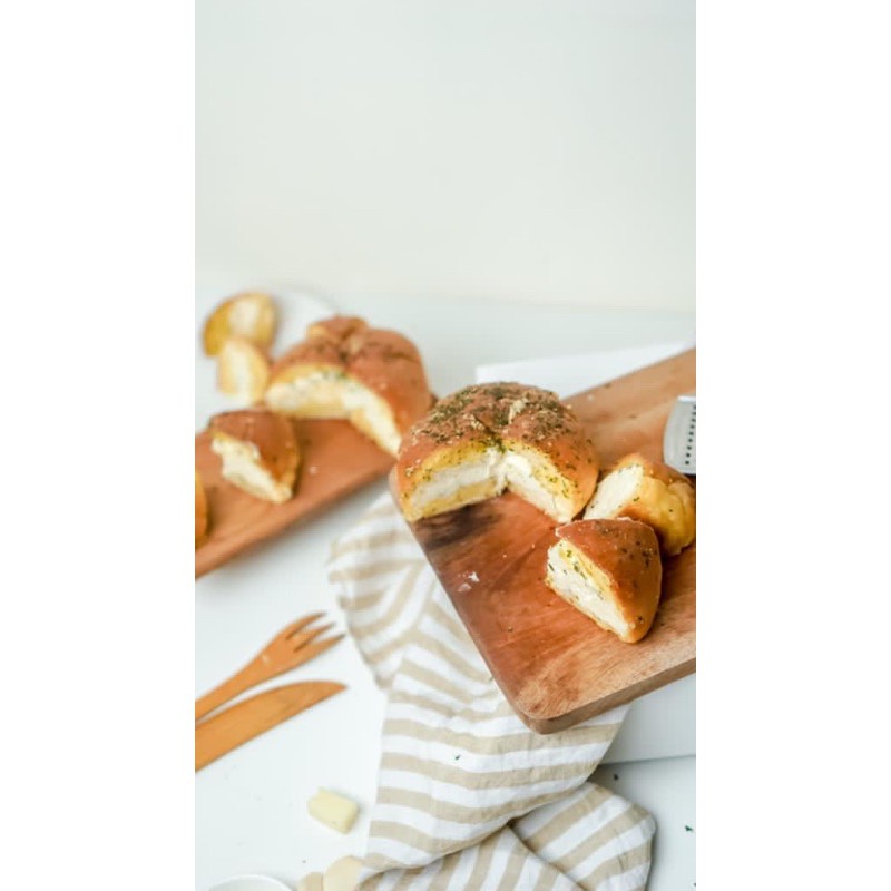 

Korean Garlic Creamcheese Bread