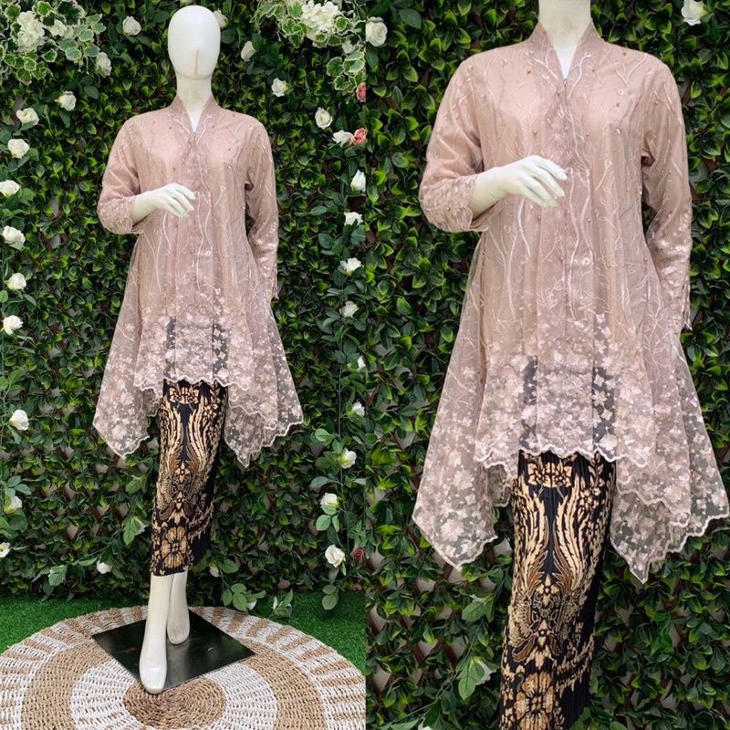 Kebaya kartini brukat tulle//kebaya floy tulle//kebaya wisuda//kebaya terbaru