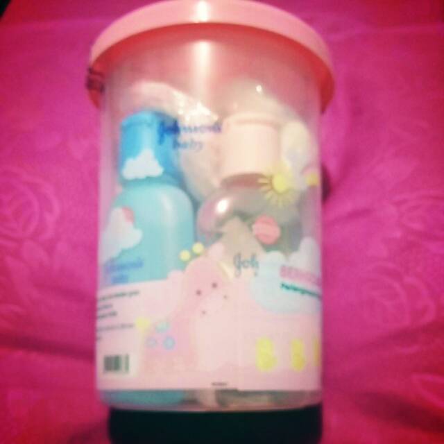 CUCI GUDANG Johnson's Baby Gift Set Toples