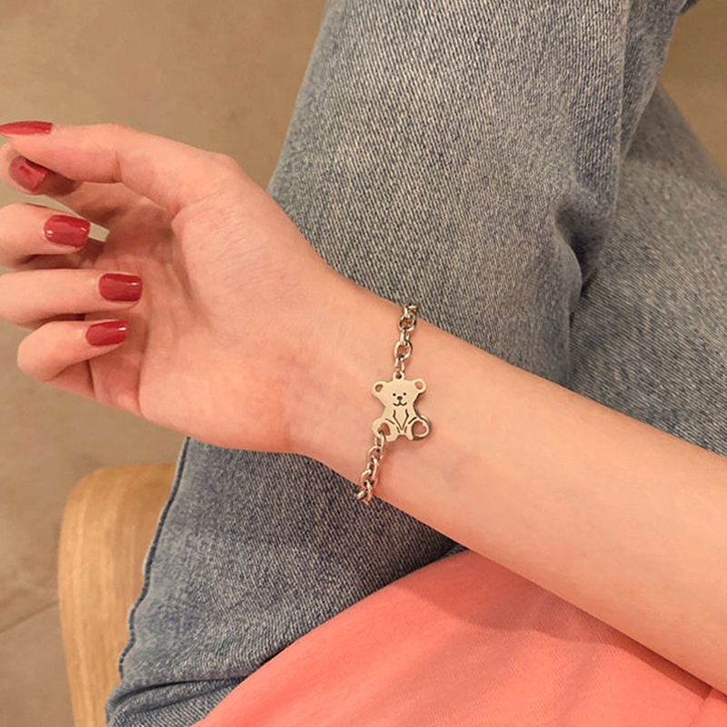 Gelang Rantai Bahan Titanium Steel Warna Silver Dengan Liontin Beruang Untuk Wanita
