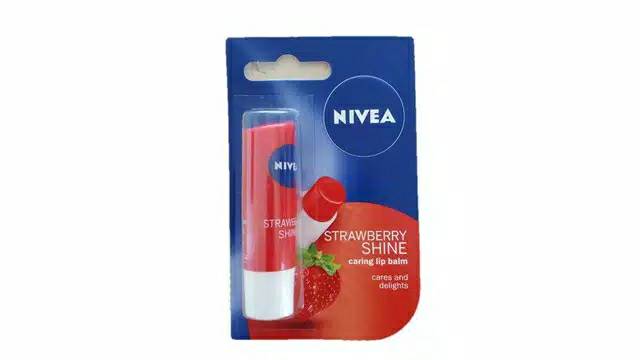 Lip balm NIVEA strawberry