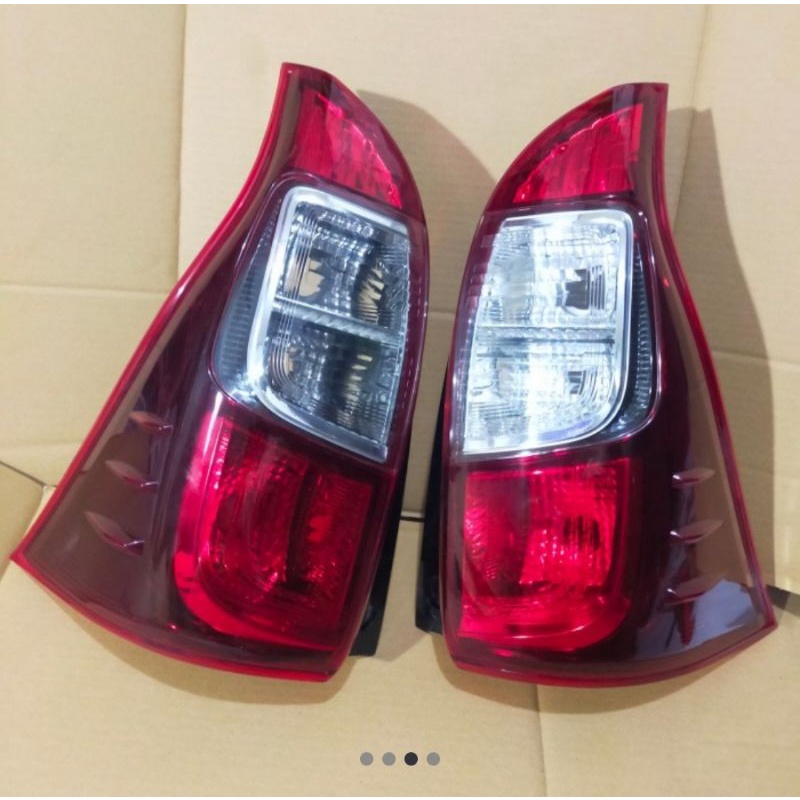 lampu stoplamp grand Avanza Veloz 2015-2017 original baru