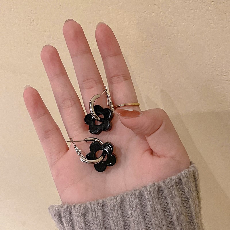 Anting Bentuk Bunga Untuk Aksesoris