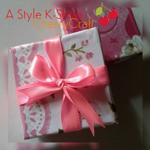 

Gift Box ukuran 5x5x3 dengan pita