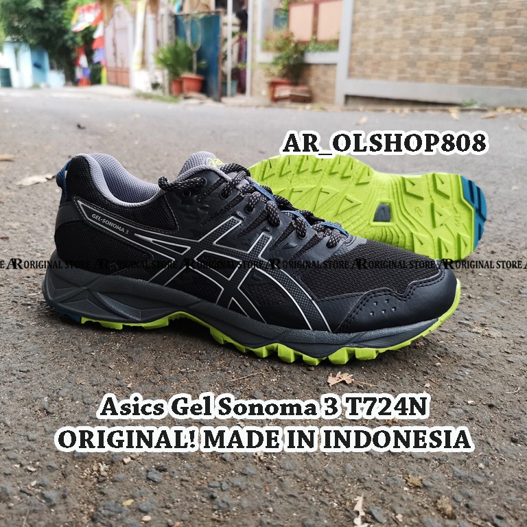 sepatu trail running asics