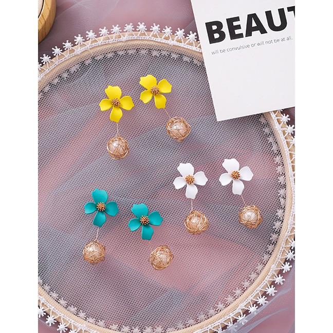 LRC Anting Tusuk Fashion Flower Mesh Ball Stud Earrings F6560X