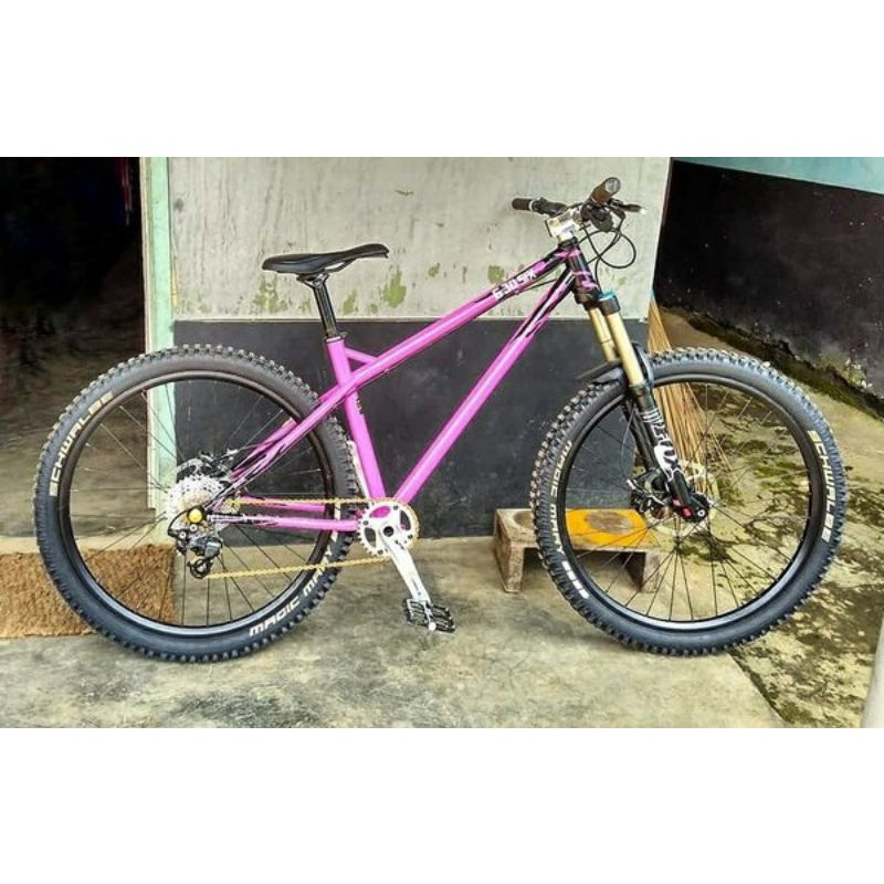 frame DJ nya saja