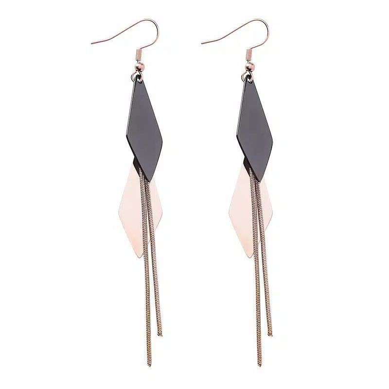 Anting panjang bahan titanium rumbai kotak Hitam Rosegold