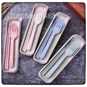 Sendok Garpu Sumpit Portable Set / Alat Makan Bahan Jerami Gandum
