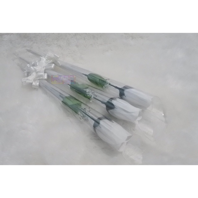 Setangkai Bunga Mawar Putih Replika Artificial Palsu Tidak Layu