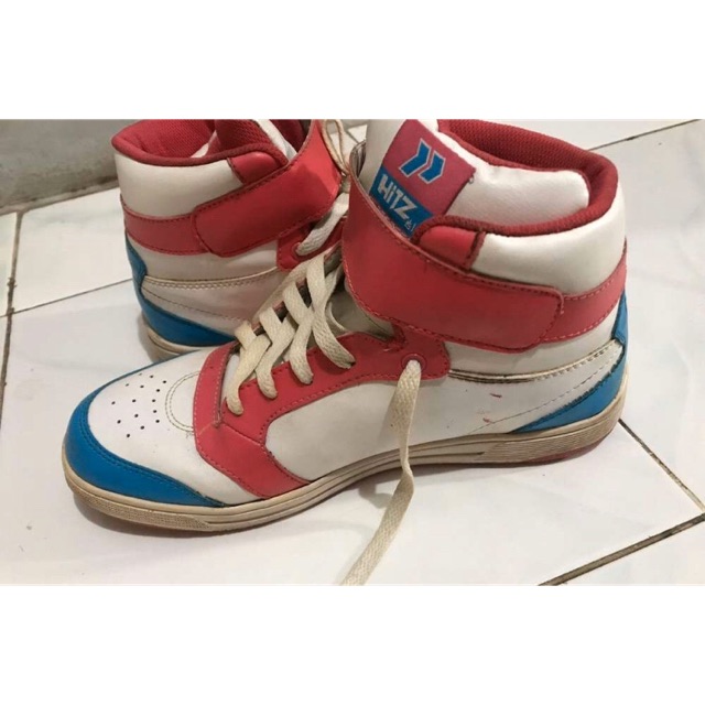 Sepatu precise