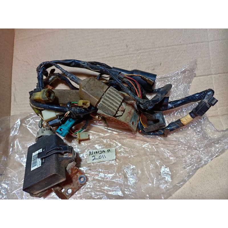 kabel body ninja R 2011 original copotan motor,barang masih bagus,barang normal