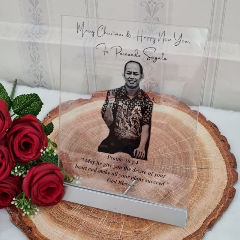 Hadiah Sertifikat / Standee Akrilik / Plaque Frame