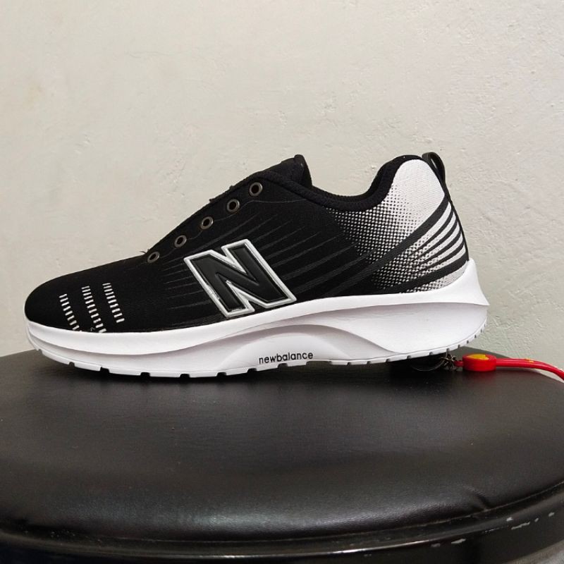 Newbie Sepatu Olahraga Pria Wanita Size 39 43