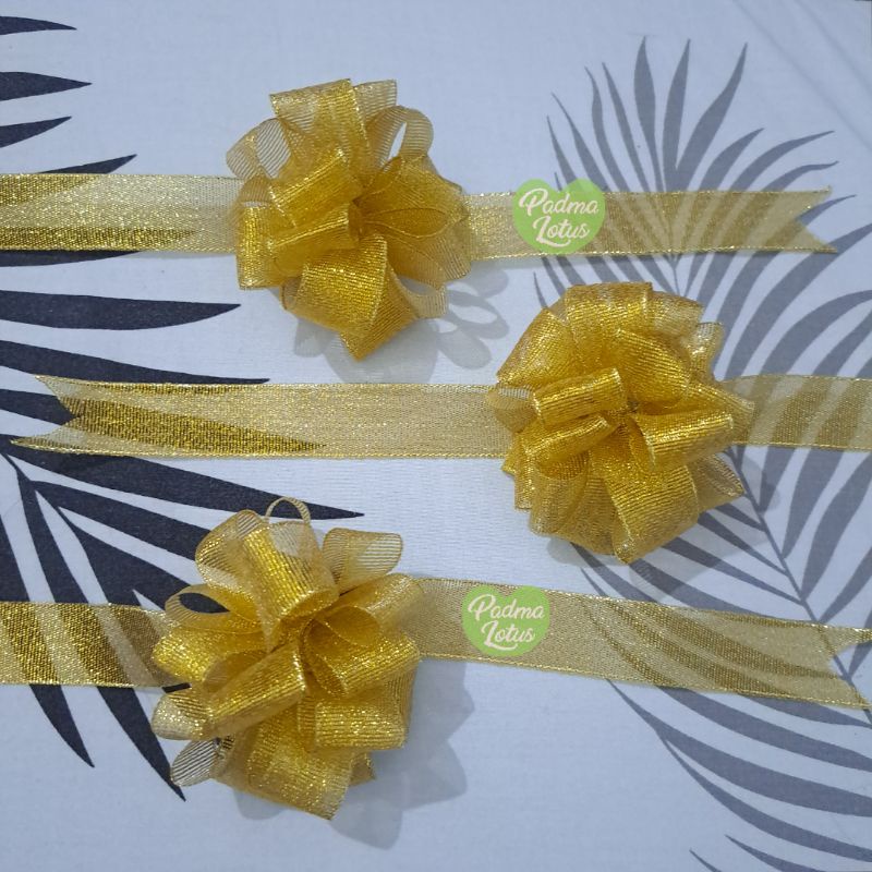 Pita Hampers pompom gold silver