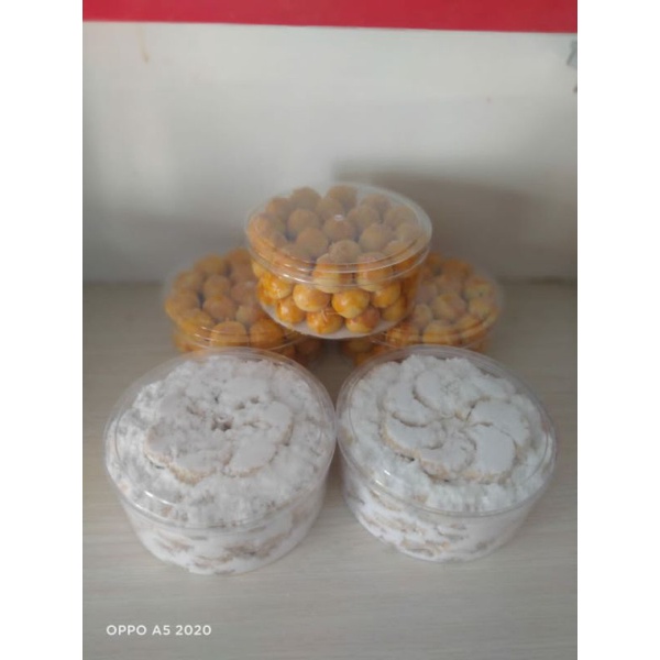 

Kue kering lebaran (nastar, putri salju, Kastangel) berat 500 gram