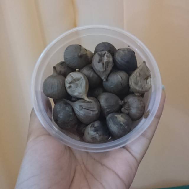 

BAWANG HITAM TUNGGAL