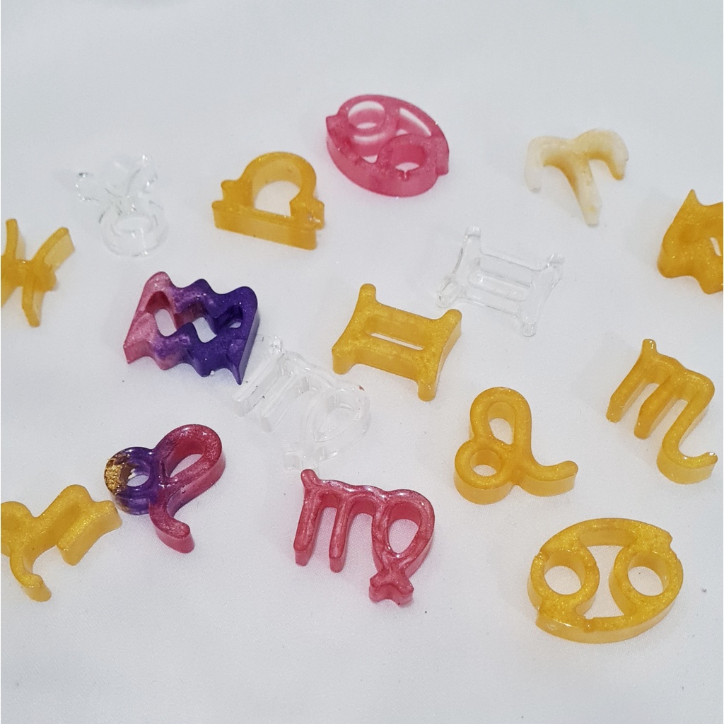 Custom Horoscope Resin Keychain - Gantungan Kunci Zodiac Resin Keychain