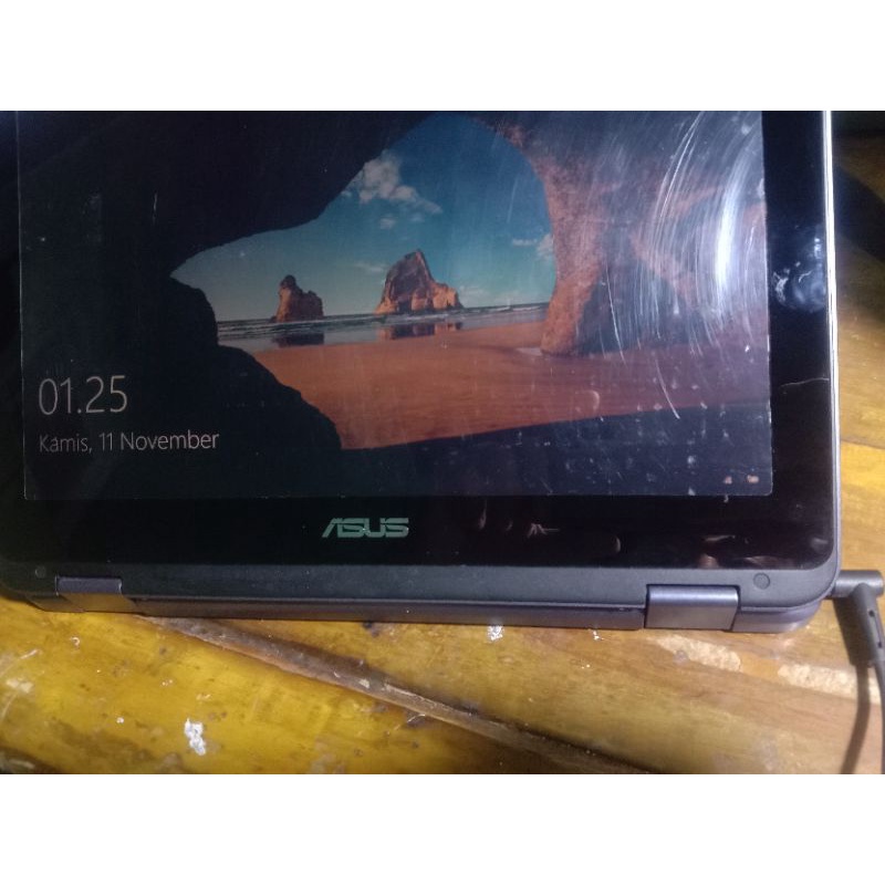 Laptop bekas Asus flip dan touch screen