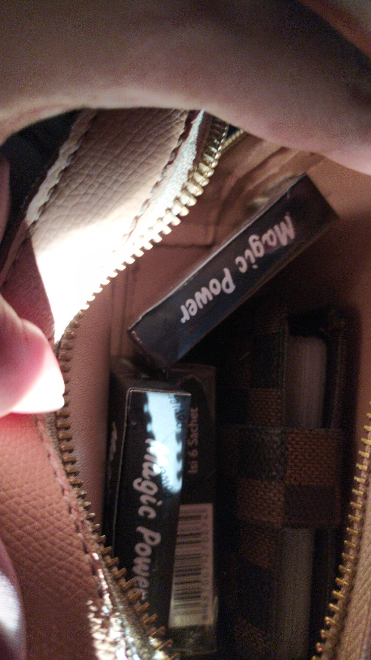 Tisu / Tissue Magic Power 1 Kotak Isi 6 Sachet