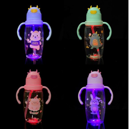 Botol Minum Anak Lighting Motif / Karakter Sapi Dengan Lampu LED 2 In 1 Gagang + Tali 550ml B889