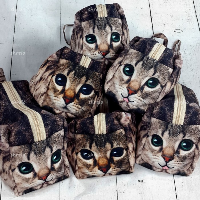 

Pouch Serba Guna Kucing buat kado, make up, tempat pensil bahan tebal promo