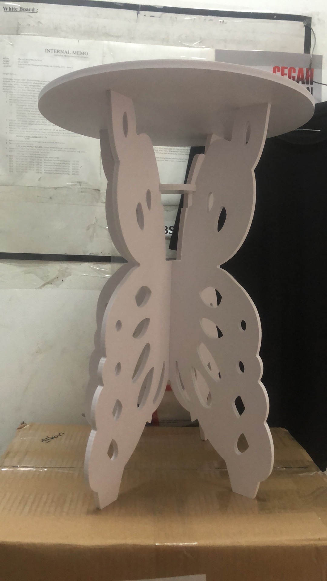 Meja Sudut Coffee Table Meja Ngopi Kupu Kupu