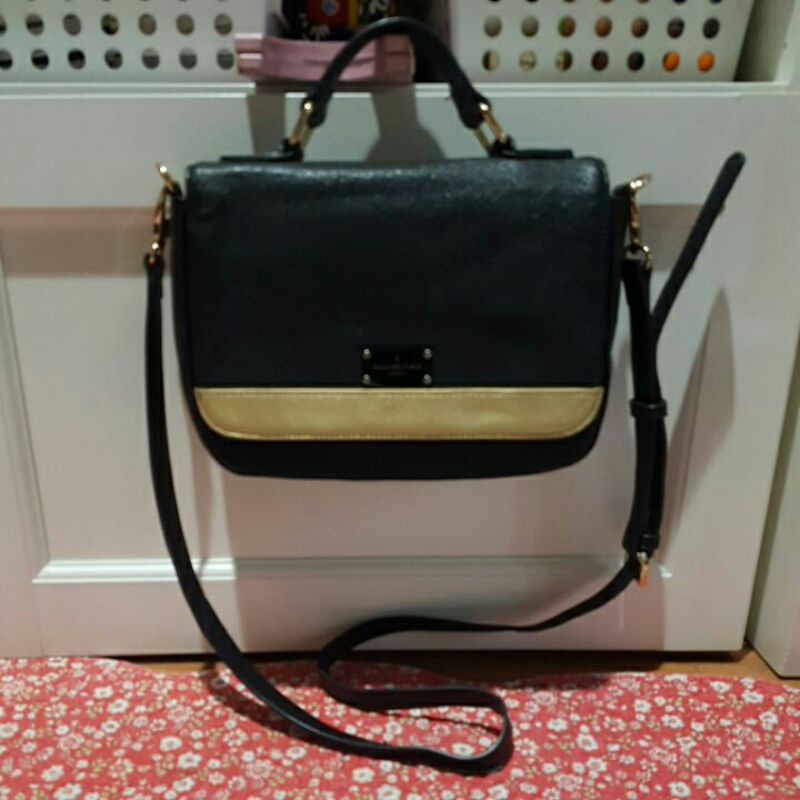 Preloved hand & sling bag Pauls Boutique London