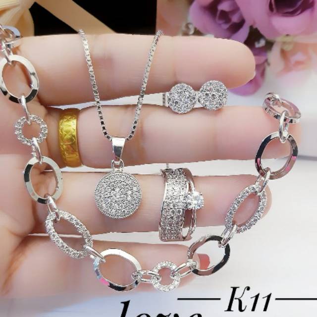 Xuping set perhiasan lapis emas 24k 0139 Shopee Indonesia Xuping set perhiasan lapis emas 24k 0139 Shopee Indonesia
