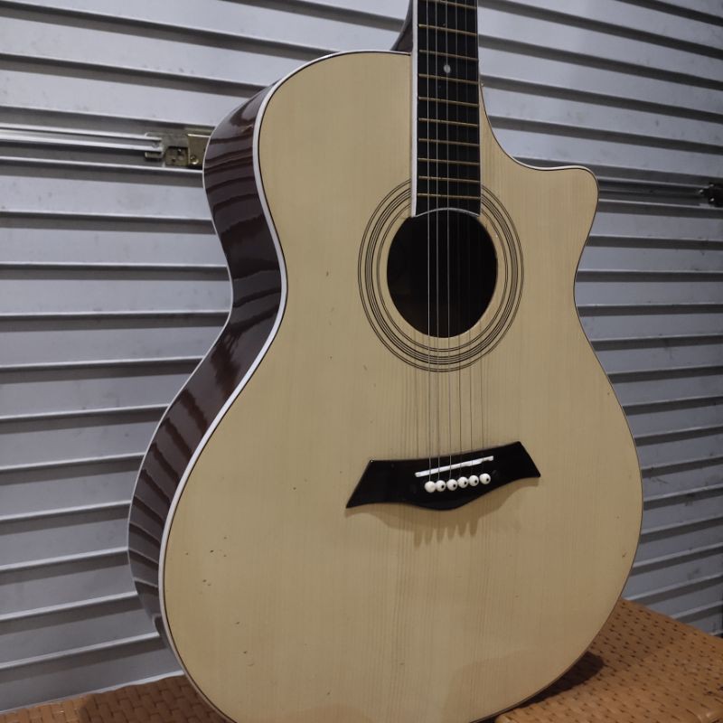 GITAR AKUSTIK TAYLOR TERMURAH