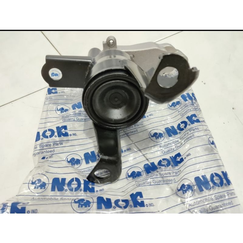 engine mounting dudukan mesin mazda 2 d652