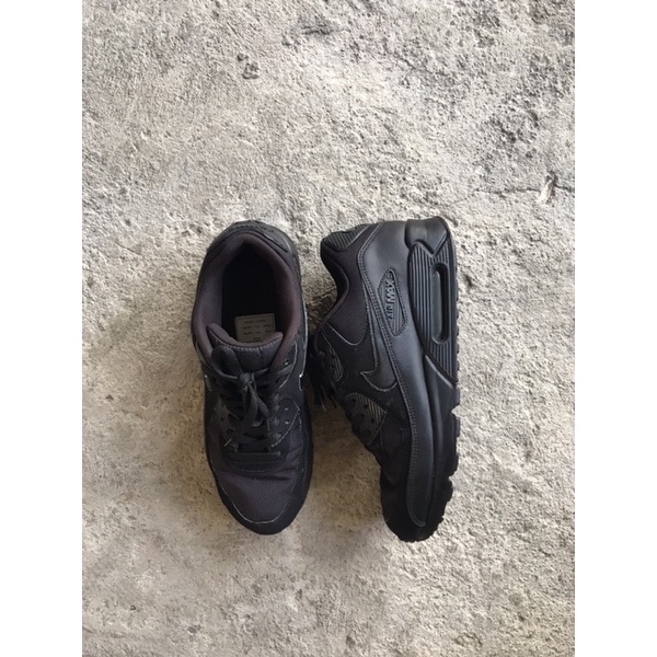Dijual sepatu second originl NIKE AIR MAX 90 full black, size 45