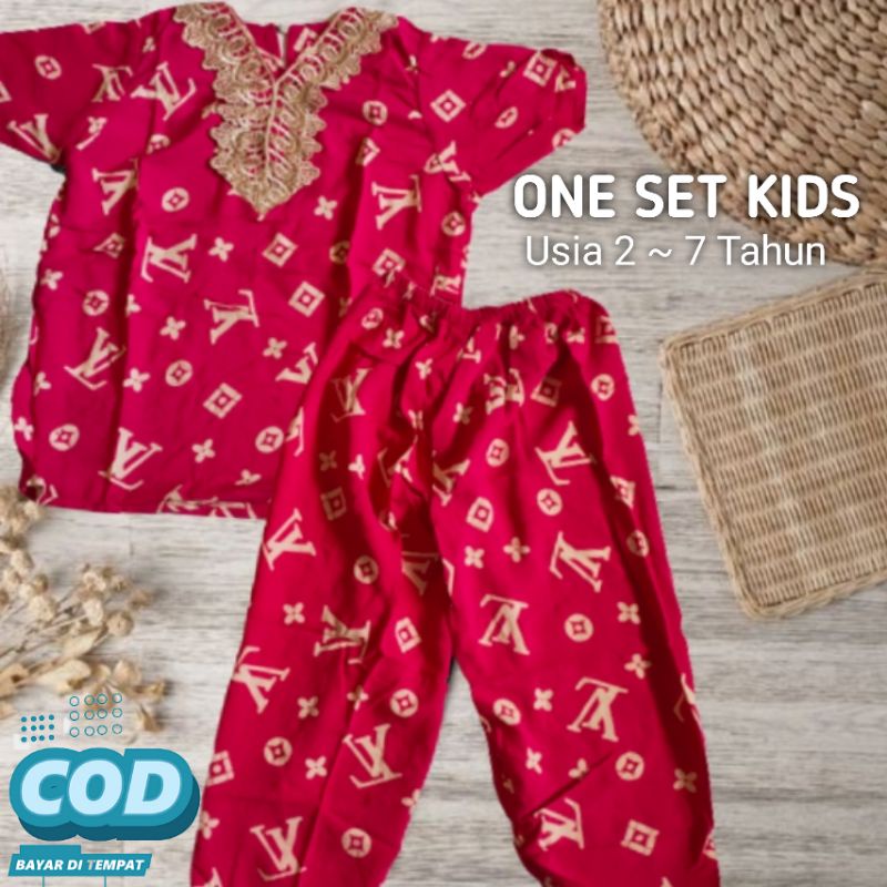 Stelan Anak Perempuan One Set Baju Anak Lengan Pendek Kekinian Modern Setelan Cewek Murah Motif Batik Setelan Celana Panjang Karet Untuk Balita Usia 2 3 4 5 6 7 Tahun Size M L XL Harga Grosir Bisa COD dan Ecer Pilih Warna Jahitan Rapih Rayon Aneka Warna