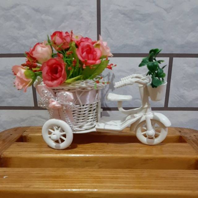 RANGKAIAN BUNGA ARTIFICIAL SEPEDA VESPA MINI BP014-3