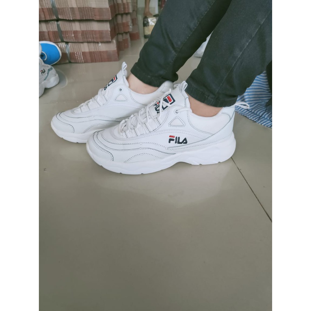 Sepatu Fila Putih