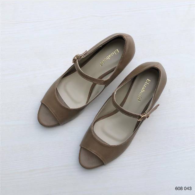 Sepatu Elizabeth