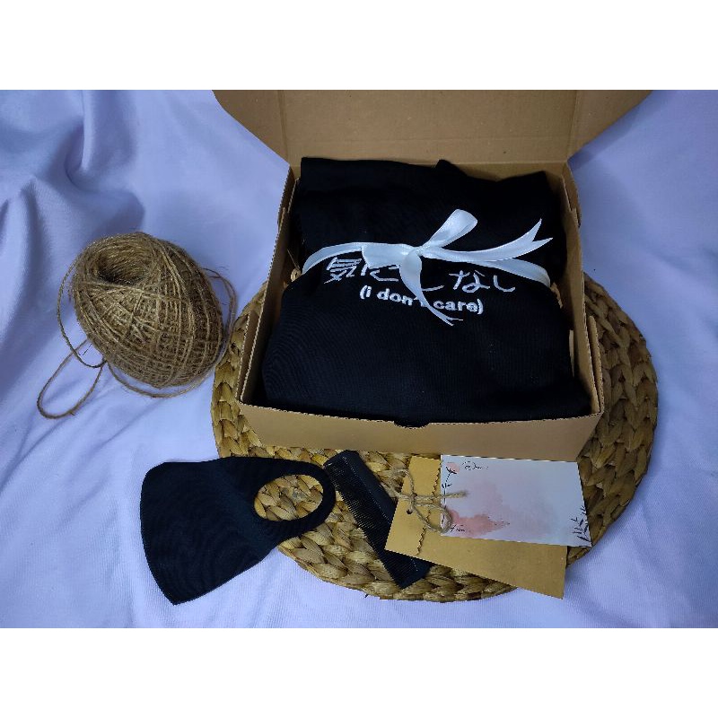 

HAMPERS COWOK SWEATER HOODIE PREMIUM / KADO COWOK JAKET / KADO COWOK / BEBAS REQUEST JAKET