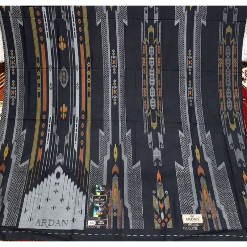Sarung Ardan Family Silver Motif Arjuna Hitam